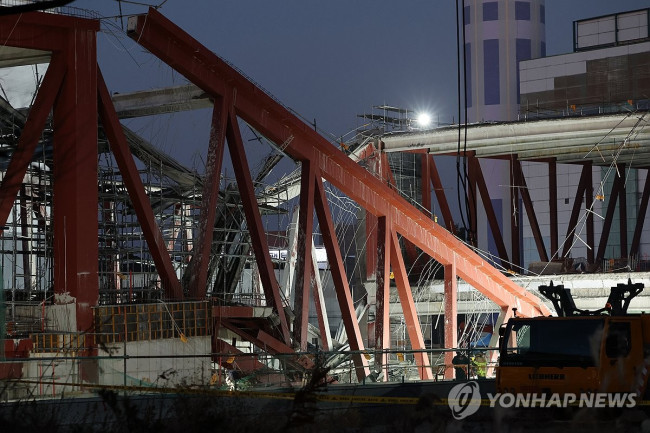 붕괴 현장 야간 구조작업