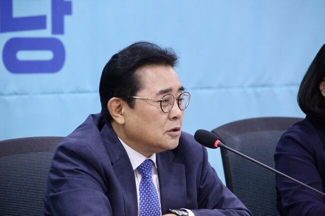 새미래민주당 최고위회의에서 모두발언하는 전병헌 대표 (사진=새미래민주당 제공)
