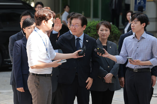 '위증교사' 혐의 결심공판 출석하는 이재명 (서울=연합뉴스)