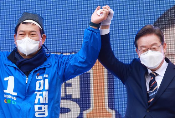 최선을 다 해 이재명을 도왔지만 도움 안되는 송영길 (=국회사진기자단)