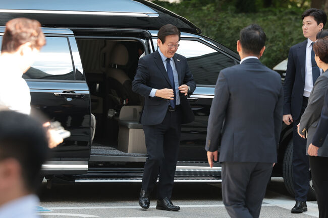 '위증교사' 혐의 결심공판 출석하는 이재명 (서울=연합뉴스)