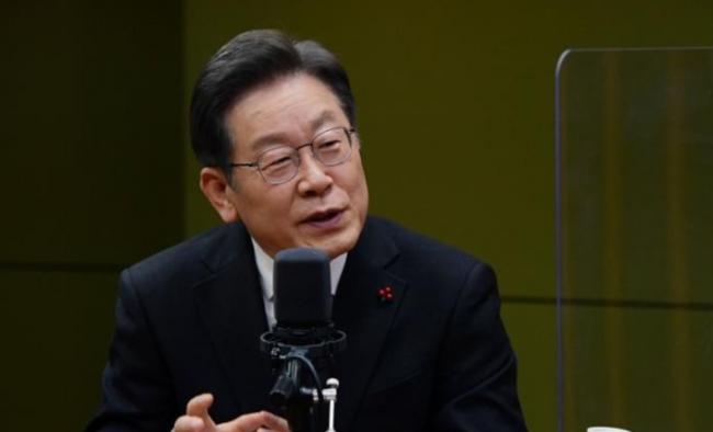 2021. 12. 24. CBS라디오 ‘김현정의 뉴스쇼’에 출연해 두번째로 김문기를 부인하는 장면 (사진=CBS 유튜브 갈무리)