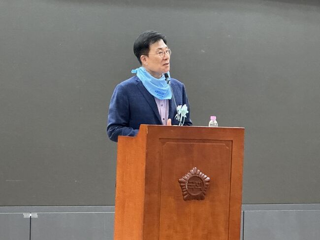 축사를 하고 있는 신경민 전 의원(사진=프레임메이커 취재팀)