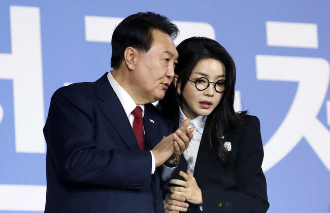 두 사람의 독특한 관계로 추정컨데... 결국 윤석열은 아무것도 하지 않을 것이다. 그렇다면 그 다음은? (사진: 대통령실)