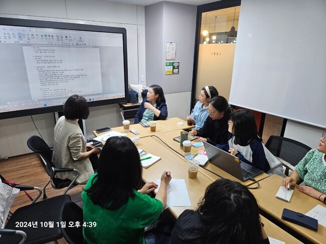 새미래민주당 여성위원회 조직국이 워크숍을 하고 있다. (사진 = 새민주 여성위원회 홍보국)