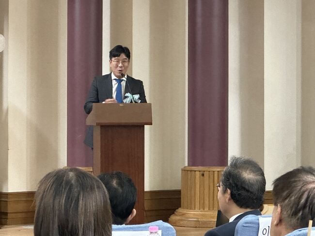 사회를 맡은 슈퍼문 (사진=프레이메이커 취재팀)