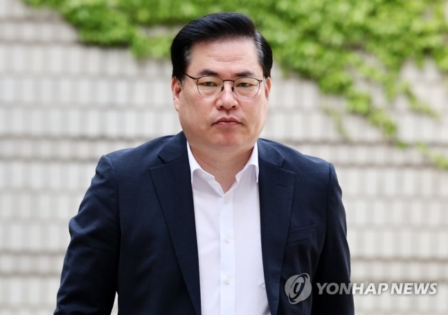 서울중앙지법에 증인으로 출석중인 유동규 (사진=연합뉴스)
