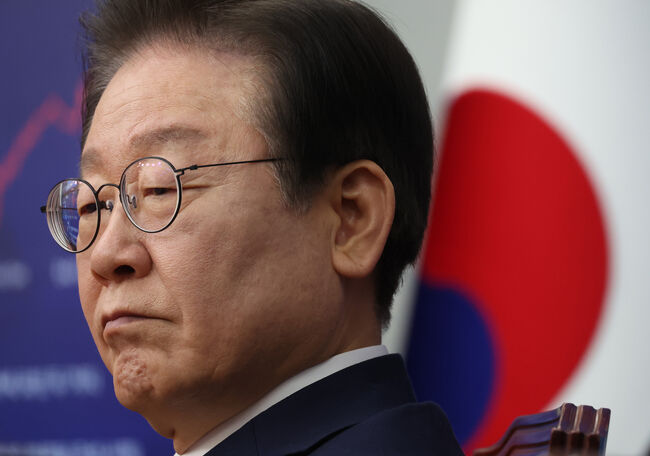 어두운 표정의 이재명 대표 (서울=연합뉴스)