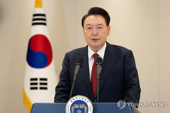 민주 "尹, 극단적 망상 표출" 새민주 "즉각체포" 조국 "당장 탄핵"