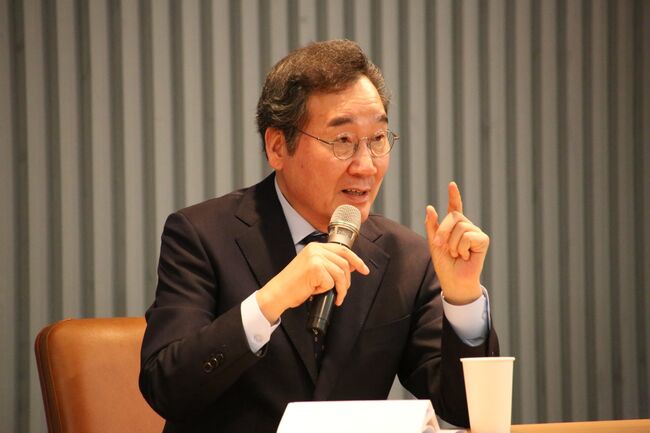 목포에서 시국강연회중인 이낙연 전 대표 (사진=새미래민주당 제공)