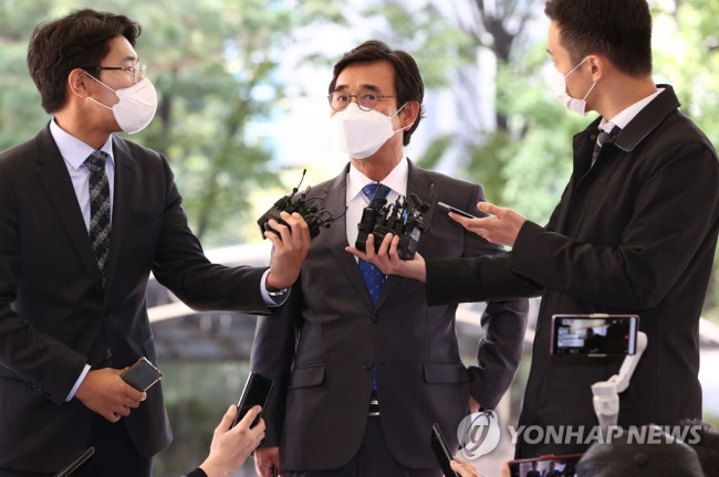 재판 출석한 유시민