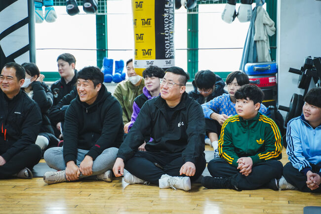 [사진] 복싱의 전설 장정구 전 챔피언 일산 박스원 강연회