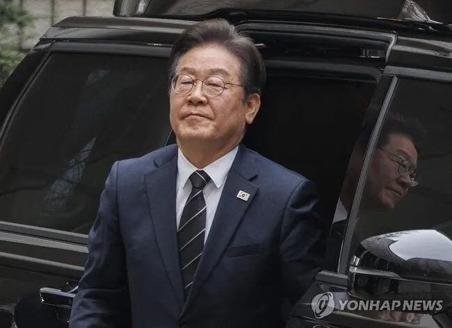 이재명, 네 번째 불출석…강제구인 필요성 대두