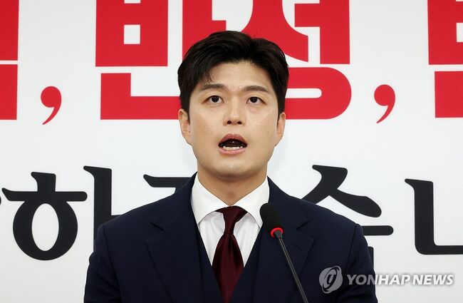 국민의힘 김용태 비상대책위원장이 8일 국회에서 현안관련 기자회견을 열고 발언하고 있다. (사진=연합)