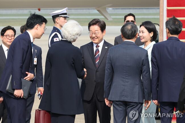 6월 16일 성남공항을 통해 출국하는 이재명 대통령 (사진=연합뉴스)