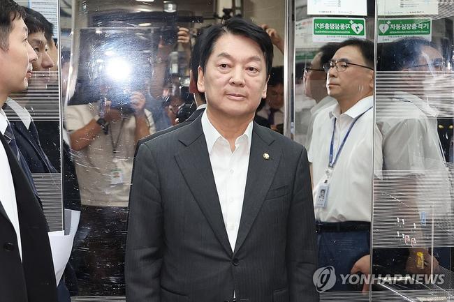 혁신위원장을 사퇴하고 국민의힘 전당대회 출마를 선언한 안철수 의원. (사진: 연합뉴스)