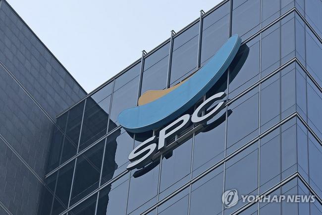 '죽음의 공장'이라는 비판과 불매운동에도 개선의 여지가 없는 SPC. (사진: 연합뉴스)