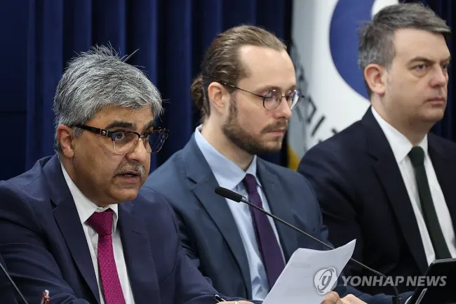 “고령화 한국, 재정개혁 시급” IMF의 경고… ‘확장 재정’ 고수하는 정부