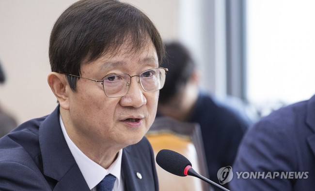 이찬진 금융감독원장, 국감에서 답변