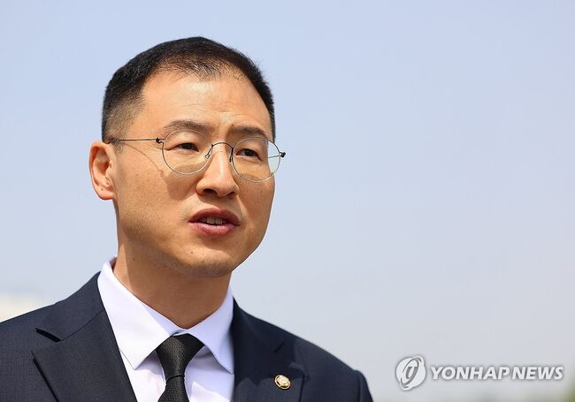 국민의힘 탈당 선언을 하는 김상욱 의원 (사진=연합뉴스)