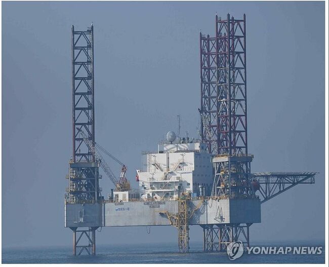 중국이 서해에 설치한 불법 시설물 (사진=연합뉴스)