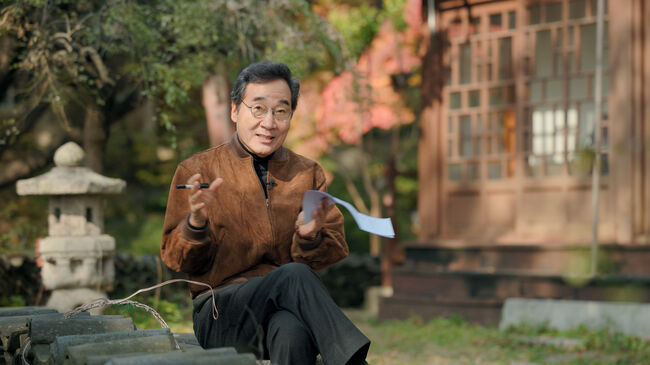유튜브 '이낙연의 사유' 티저영상 속 이 전 총리의 모습.