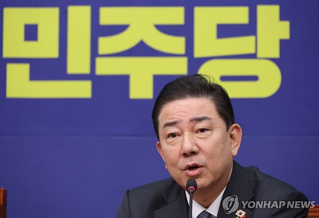 쿠팡 임원을 만나 전직 보좌관의 해고를 종용한 것으로 알려진 김병기 민주당 원내대표 (사진=연합뉴스)