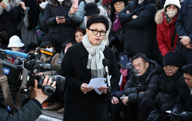비상계엄 1주년 기자회견 하는 한동훈 전 대표 (서울=연합뉴스)