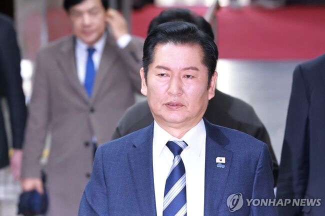 조국혁신당과 합치자고 제안한 정청래 대표 (사진=연합뉴스)
