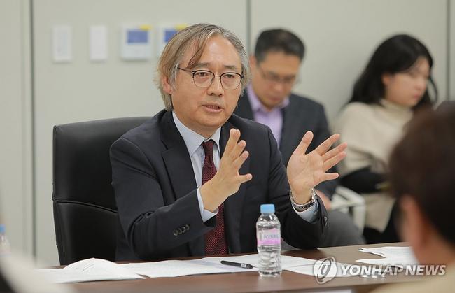 검찰개혁자문위원장에서 물러난 박찬운 한양대학교 로스쿨 교수. 그는 '제도 자체를 파괴하는 개혁은 실패한다' 고 경고한다. (사진: 연합뉴스)
