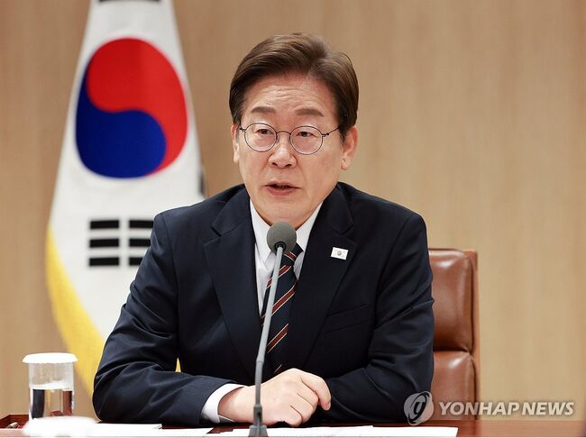 벌거벗은 임금님 이재명 대통령, 가짜뉴스에 낚여 국익을 해치다