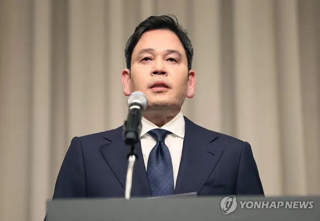 [속보] 정용진, 스타벅스 사태에 "진심 사죄…고의성은 발견 못해"