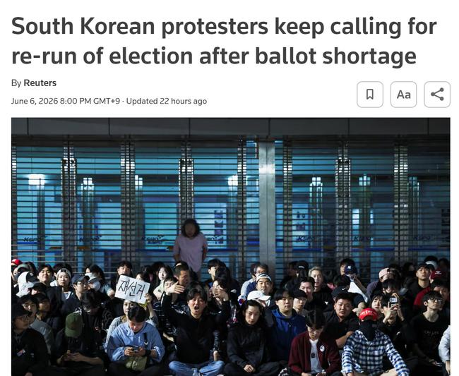 로이터통신이 보도한 잠실 개표소 상황. 연합뉴스를 인용하여 (로이터통신 홈페이지 갈무리)