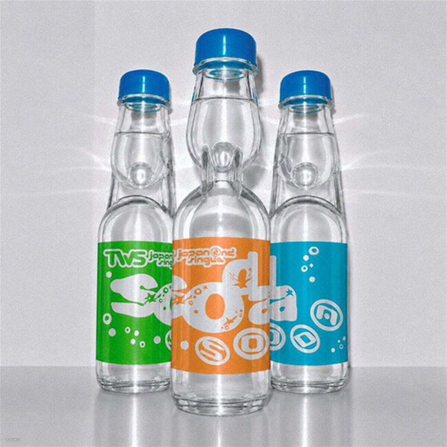 일본 싱글 2집 'SODA SODA' 재킷 이미지. © 플레디스 엔터테인먼트, Universal Japan.