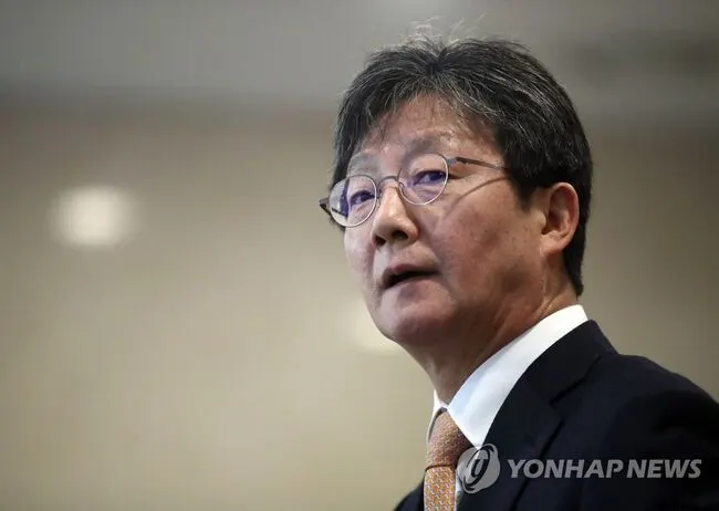 유승민 "이재명 부동산 대토론회, 국민이 아니라 대통령이 가르치는 자리"