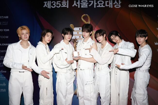 클로즈 유어 아이즈의 서울가요대상 수상 사진. © 2026.6.29., UNCORE